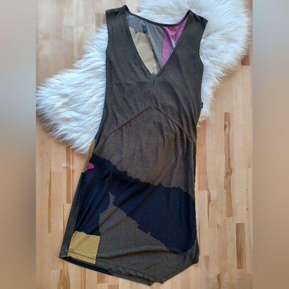 {Rachel Roy} Sleeveless V-Back Dress - Picture 5 of 9